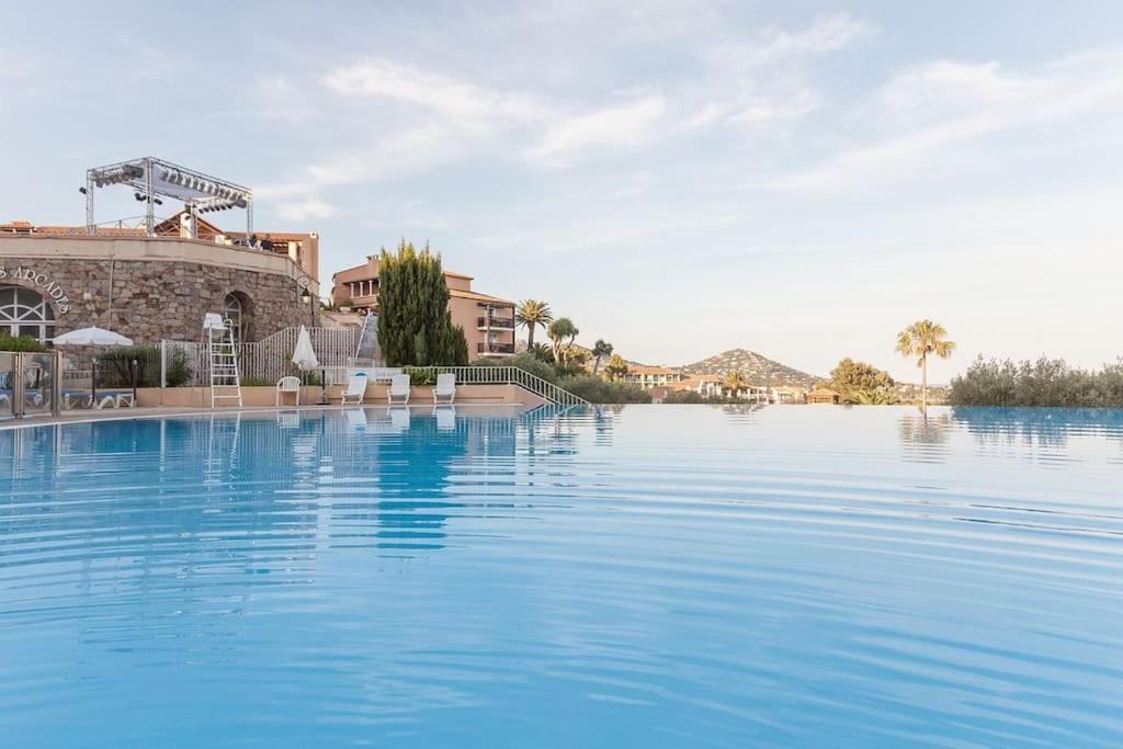 Village Cap Esterel, Piscine, Plage Saint-Raphael  Luaran gambar