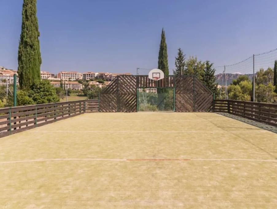 Village Cap Esterel, Piscine, Plage Saint-Raphael  Luaran gambar