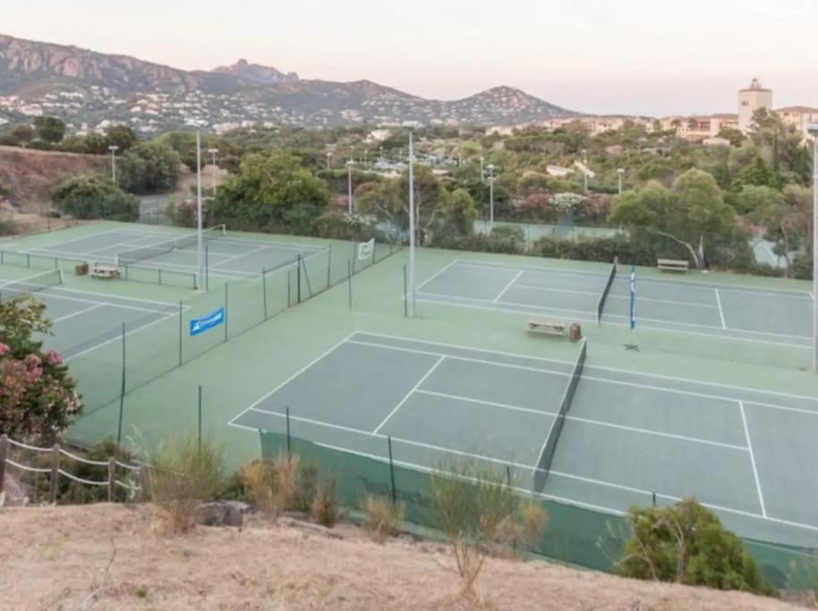 Village Cap Esterel, Piscine, Plage Saint-Raphael  Luaran gambar