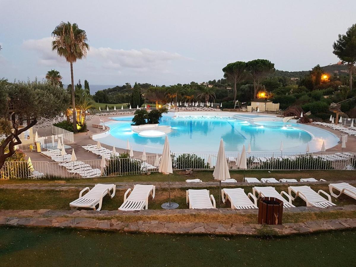 Village Cap Esterel, Piscine, Plage Saint-Raphael  Luaran gambar